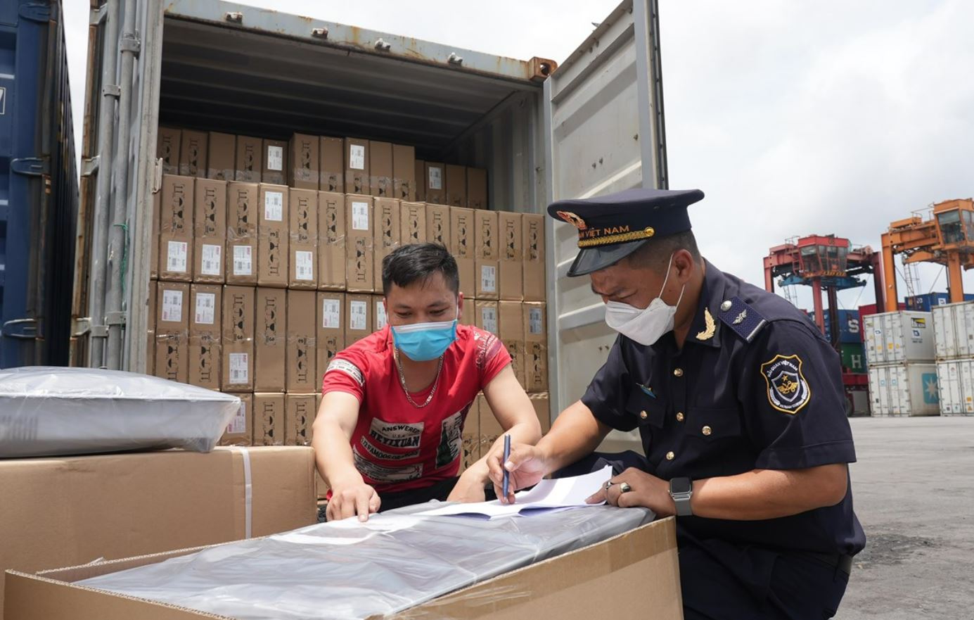 Kho Bảo Thuế (Tax Suspension Warehouse): Lợi ích và ứng dụng cho doanh nghiệp thuê kho 3 kho bao thue 4